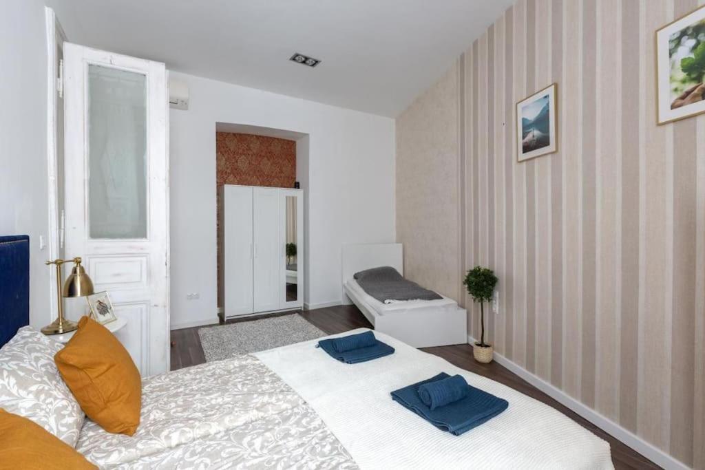 Chic, Captivating Space بودابست المظهر الخارجي الصورة