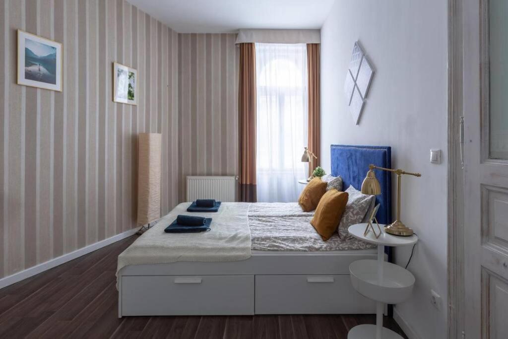 Chic, Captivating Space بودابست المظهر الخارجي الصورة