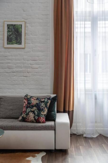 Chic, Captivating Space بودابست المظهر الخارجي الصورة
